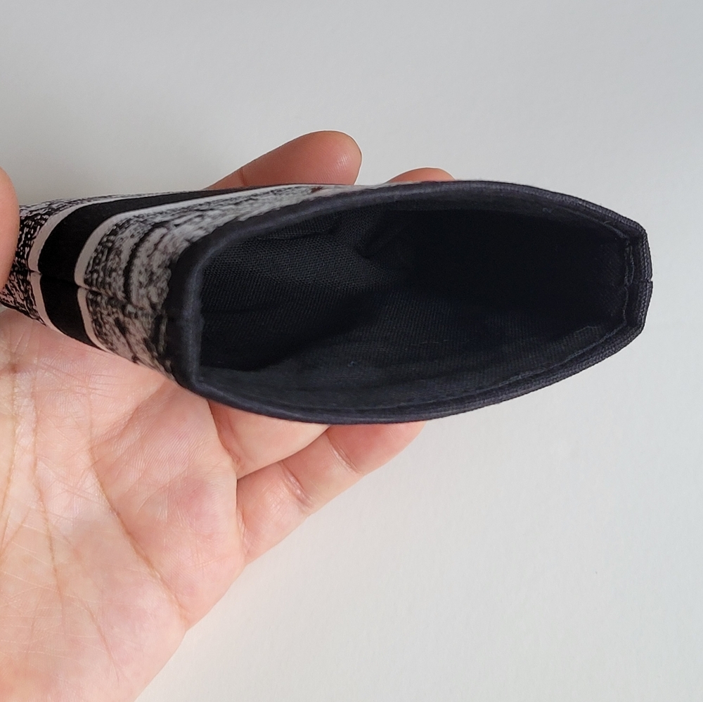 Dior Eyeshadow Pouch - Picture 4 of 6
